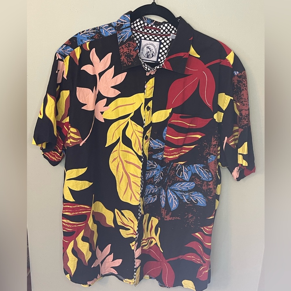 THE DESIGNDEAL CLOTHING COMPANY - Men’s Hawaiian Shirt Black Floral Size 2XL